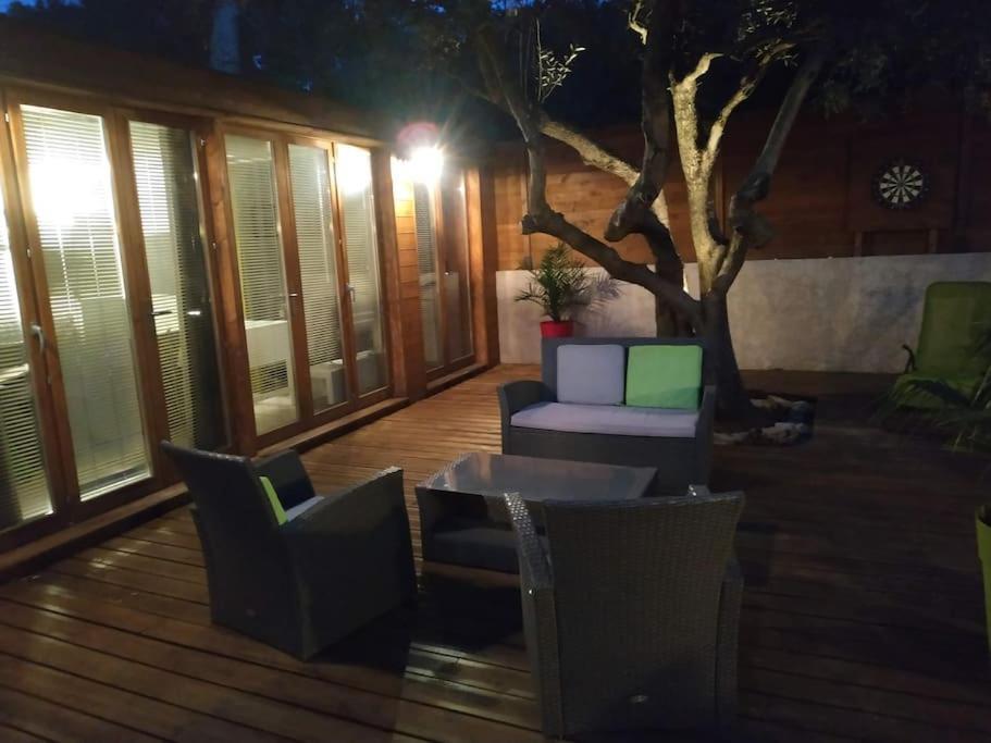 Studio Jacuzzi Prive A 8 Min A Pied De La Plage Apartment Ла Сиота Екстериор снимка