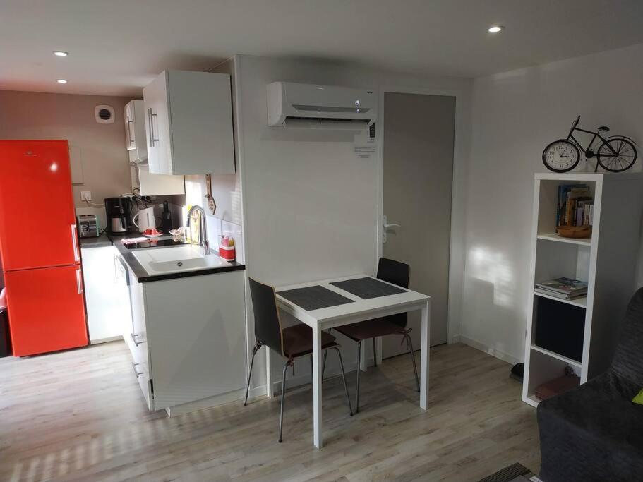 Studio Jacuzzi Prive A 8 Min A Pied De La Plage Apartment Ла Сиота Екстериор снимка