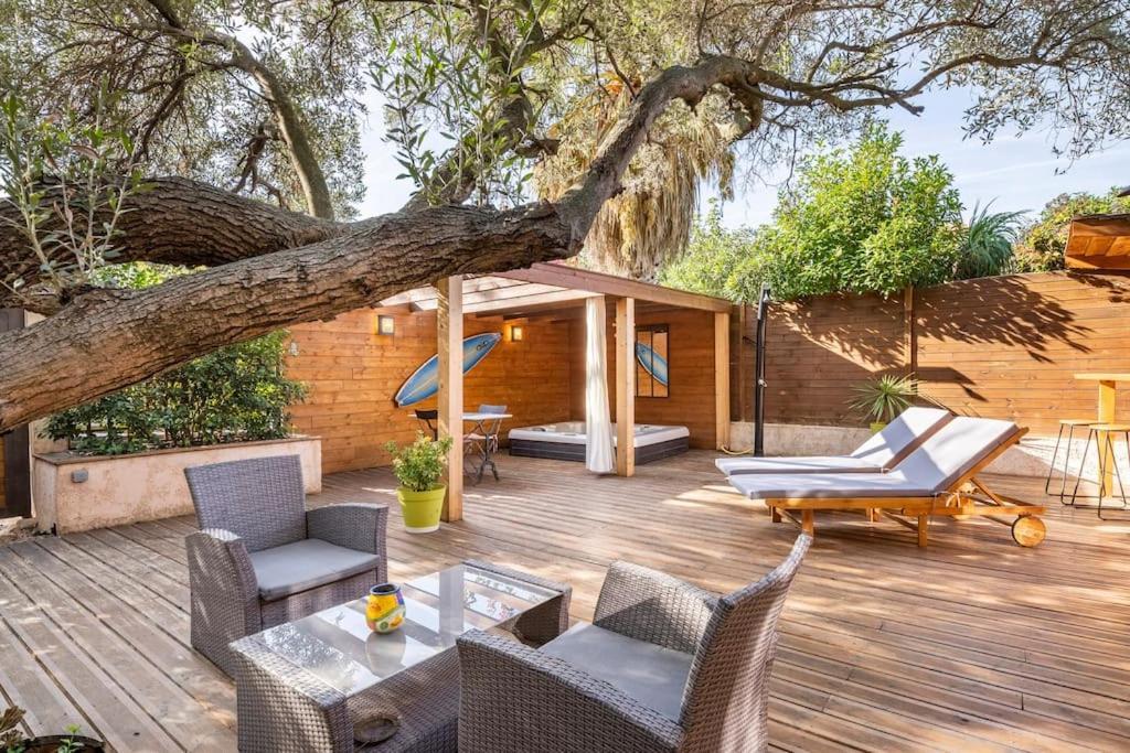 Studio Jacuzzi Prive A 8 Min A Pied De La Plage Apartment Ла Сиота Екстериор снимка