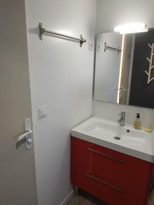 Studio Jacuzzi Prive A 8 Min A Pied De La Plage Apartment Ла Сиота Екстериор снимка