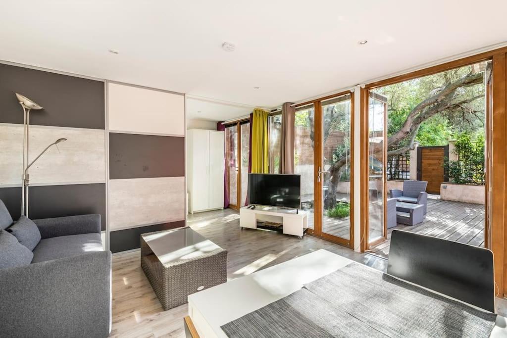 Studio Jacuzzi Prive A 8 Min A Pied De La Plage Apartment Ла Сиота Екстериор снимка